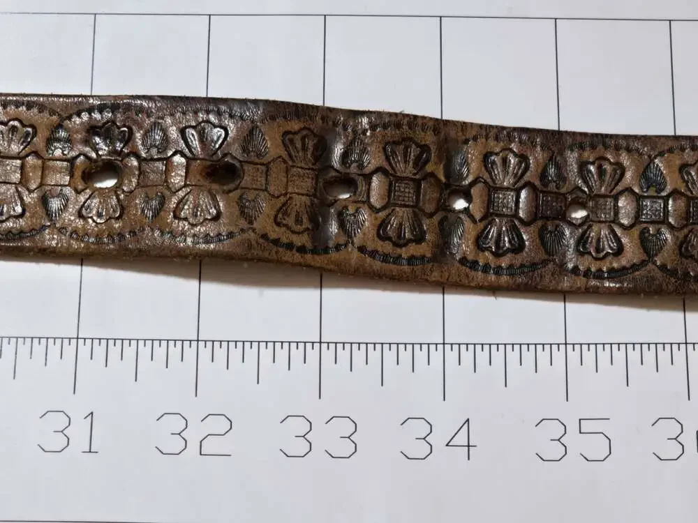 Unbranded vintage hand